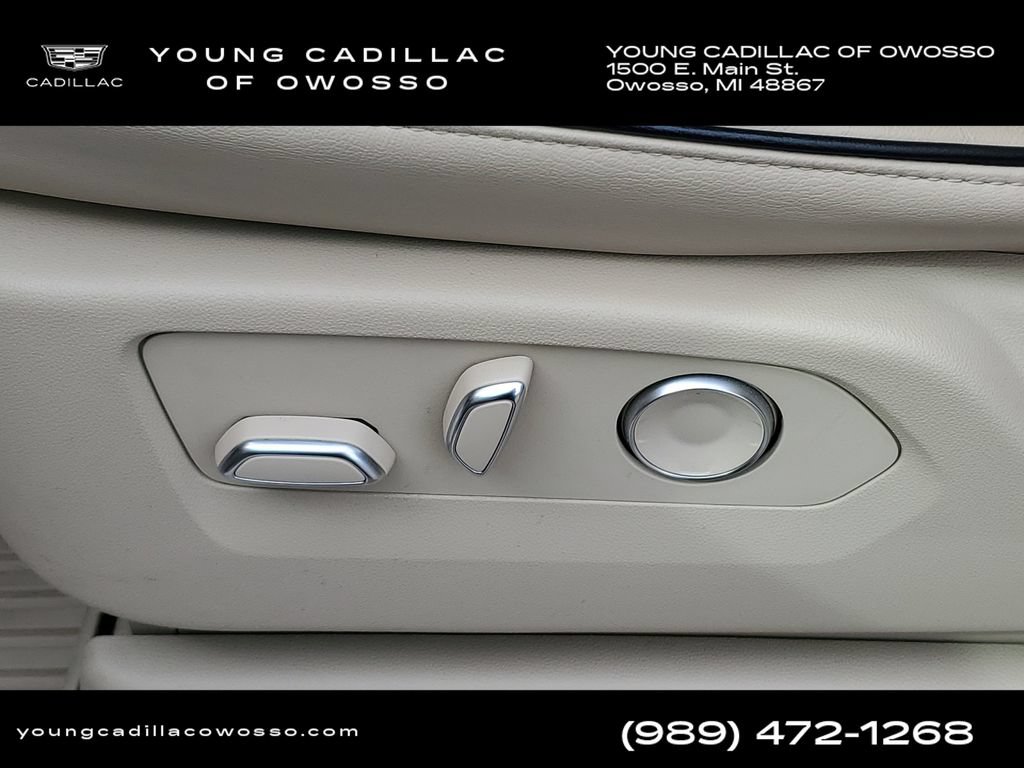 Used 2024 Cadillac Escalade Premium Luxury AWD/4WD image 10