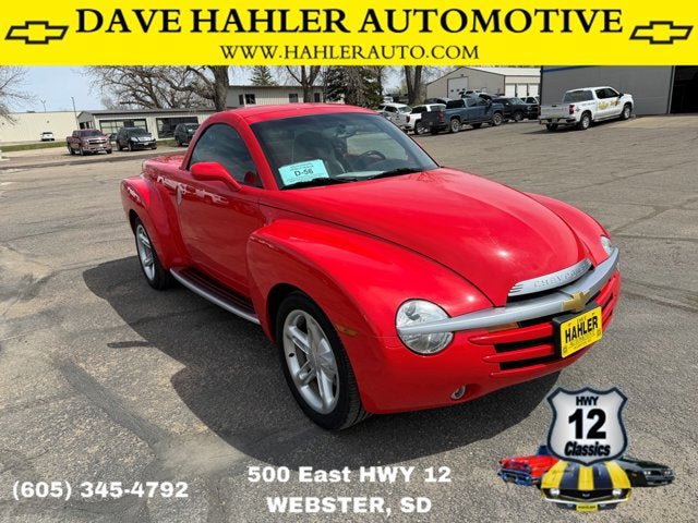 Used 2004 Chevrolet SSR w/ Preferred Equipment Group RWD image 1
