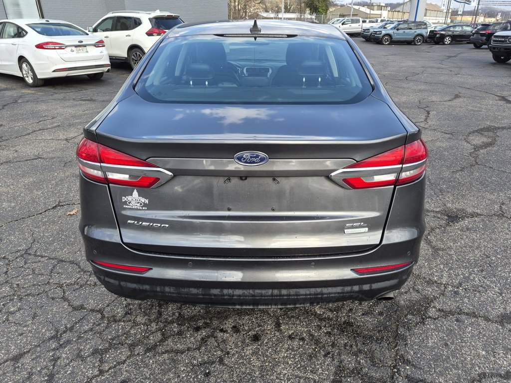 Used 2019 Ford Fusion SEL image 4
