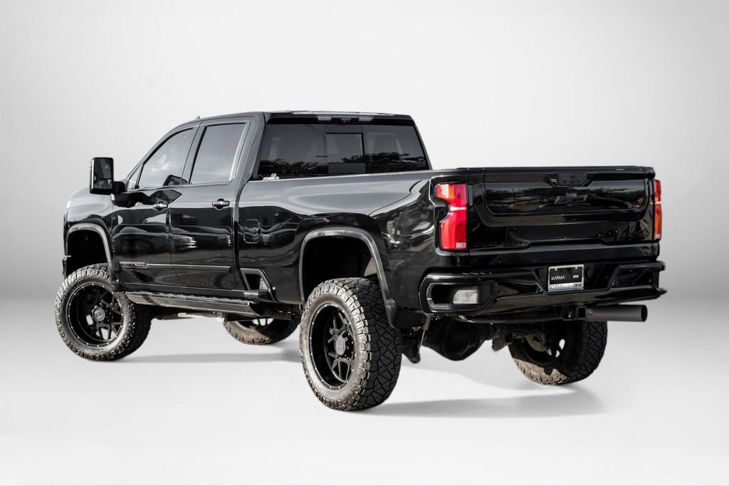 Used 2024 Chevrolet Silverado 2500 High Country w/ High Country Premium Package image 8