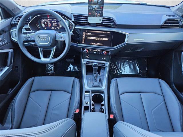 New 2025 Audi Q3 2.0T Premium image 14