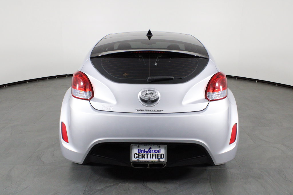 Used 2017 Hyundai Veloster Value Edition w/ Graphic Package (Lower Body) FWD image 9