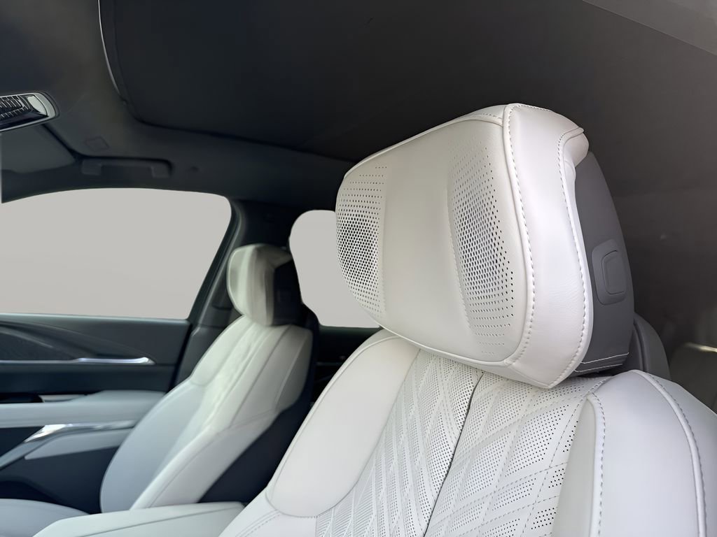 New 2025 Cadillac Escalade IQ Sport 1 w/ LPO, ONYX Package AWD/4WD image 20