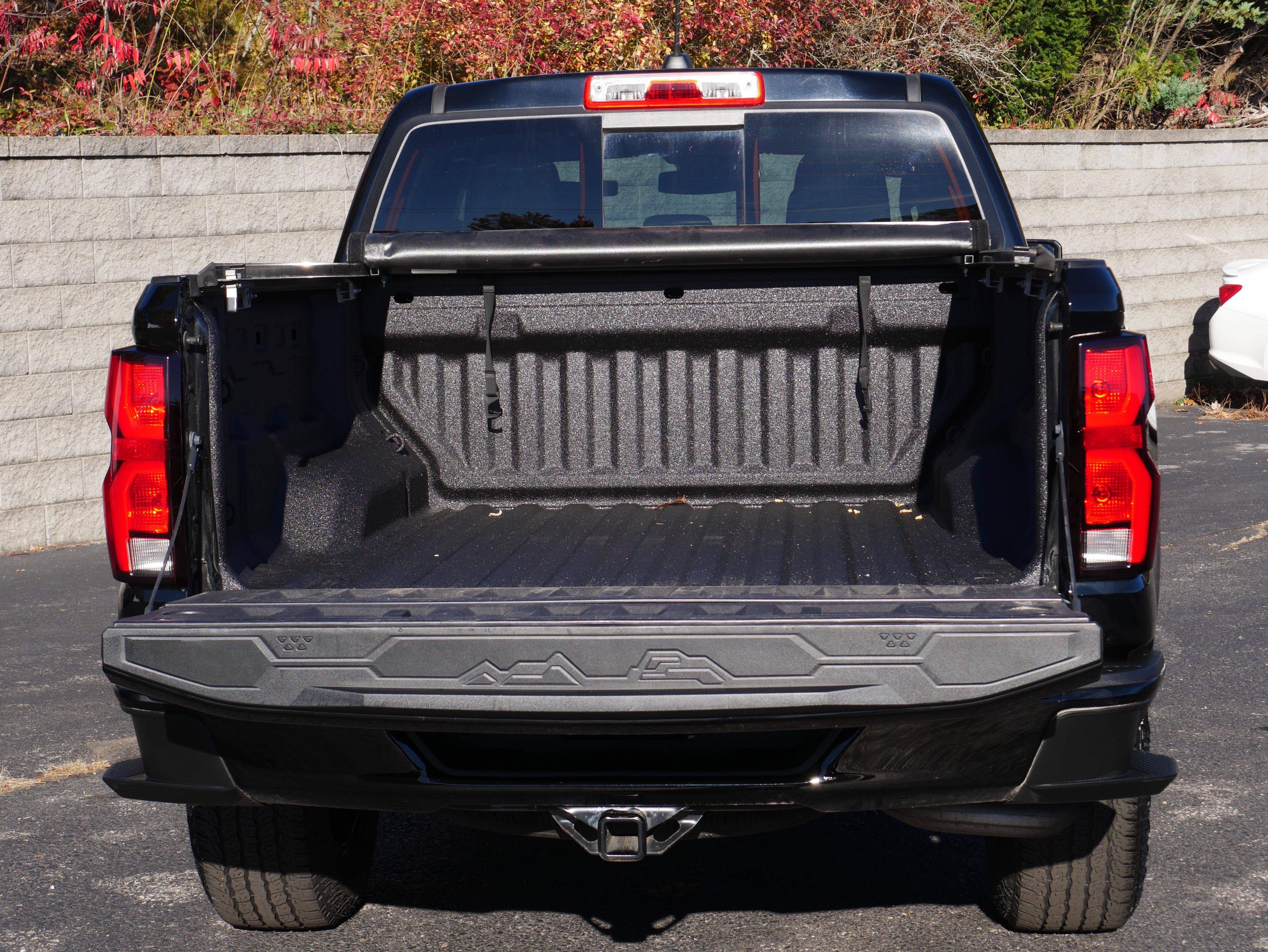Used 2023 Chevrolet Colorado Z71 w/ Z71 Convenience Package 2 AWD/4WD image 6