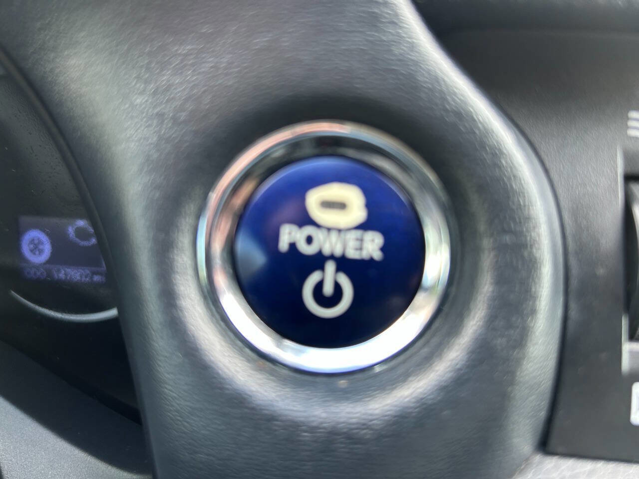 Used 2013 Lexus CT 200h FWD image 27