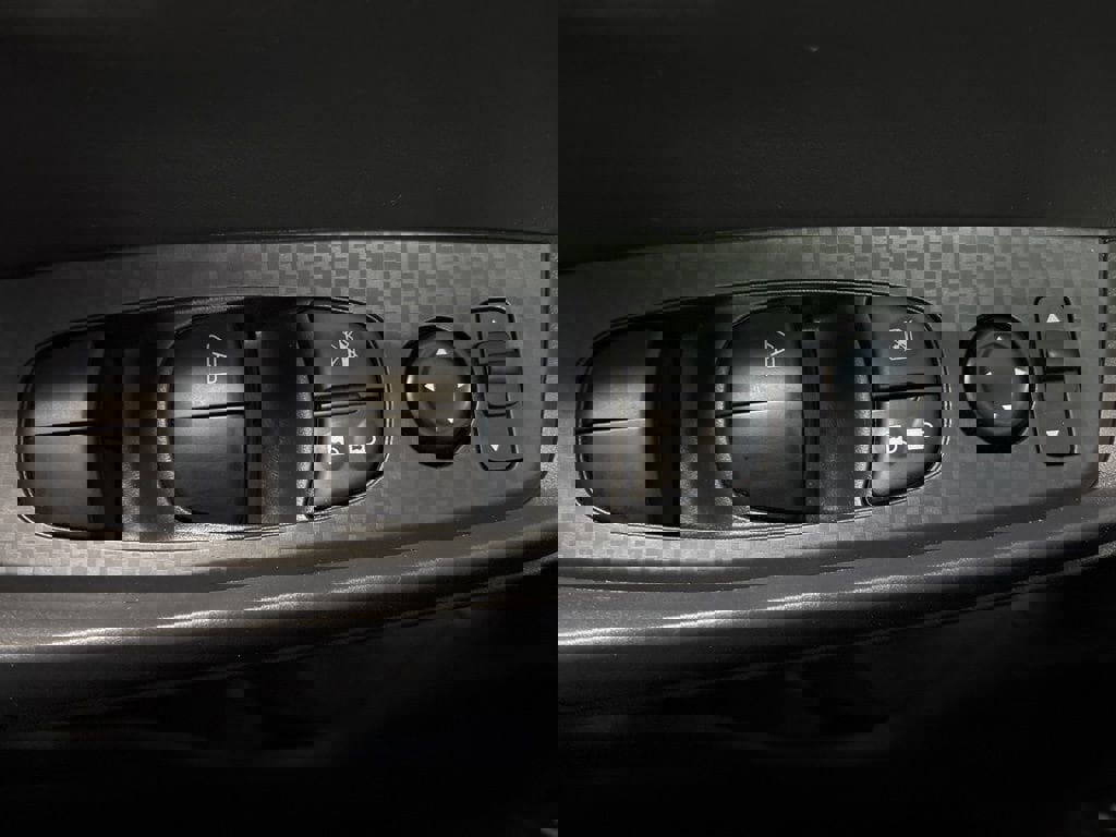 Used 2025 Nissan Sentra SV w/ All-Weather Package FWD image 23