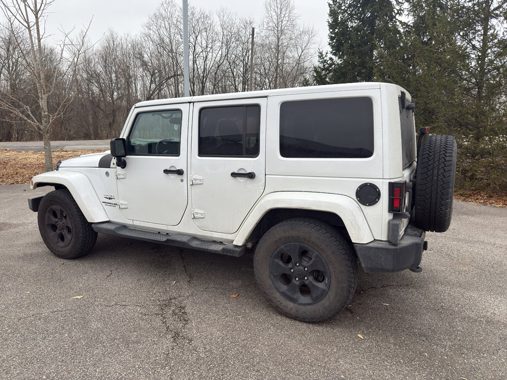 Used 2015 Jeep Wrangler Unlimited Sahara image 4