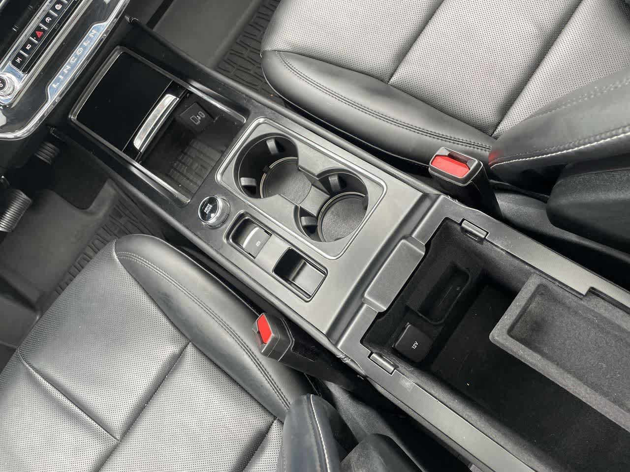 Used 2024 Lincoln Corsair AWD w/ Equipment Group 101A image 26