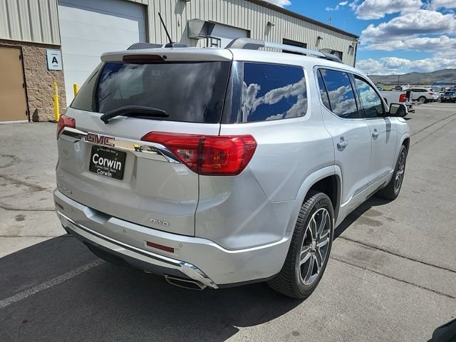 Used 2017 GMC Acadia Denali w/ Technology Package AWD/4WD image 5