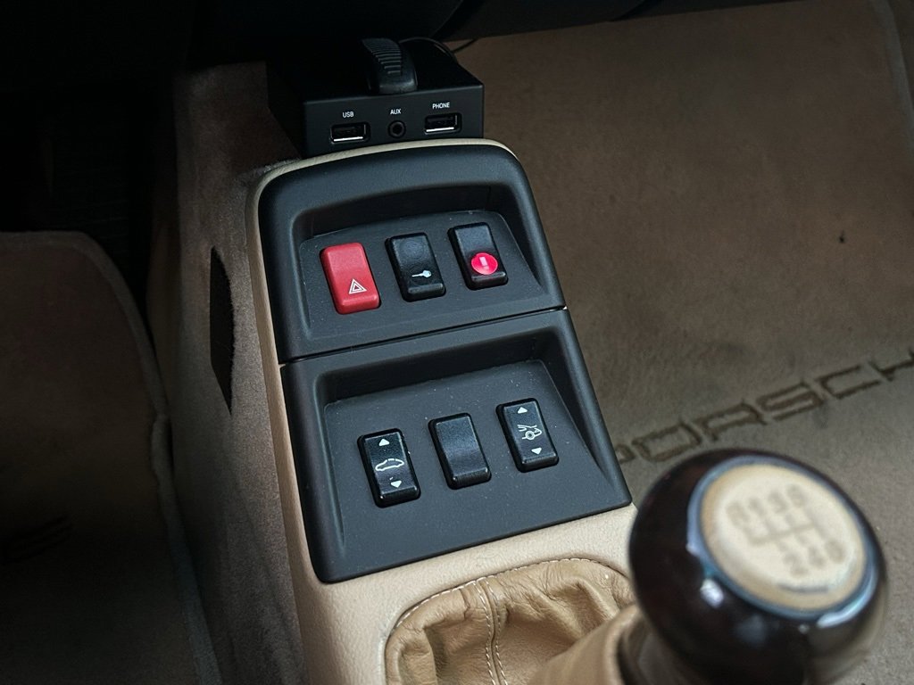 Used 1996 Porsche 911 Carrera 4S image 28