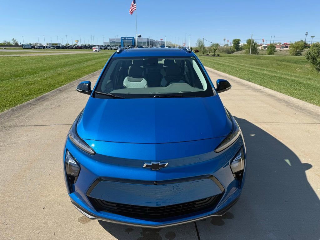Used 2023 Chevrolet Bolt EUV Premier w/ Sun & Sound Package image 11