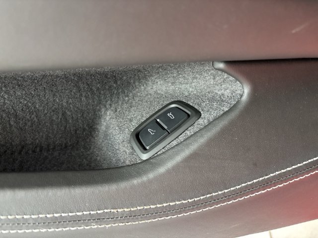 Certified 2025 Chevrolet Corvette Stingray Premium Cpe w/ Stealth Interior Trim Package RWD image 24