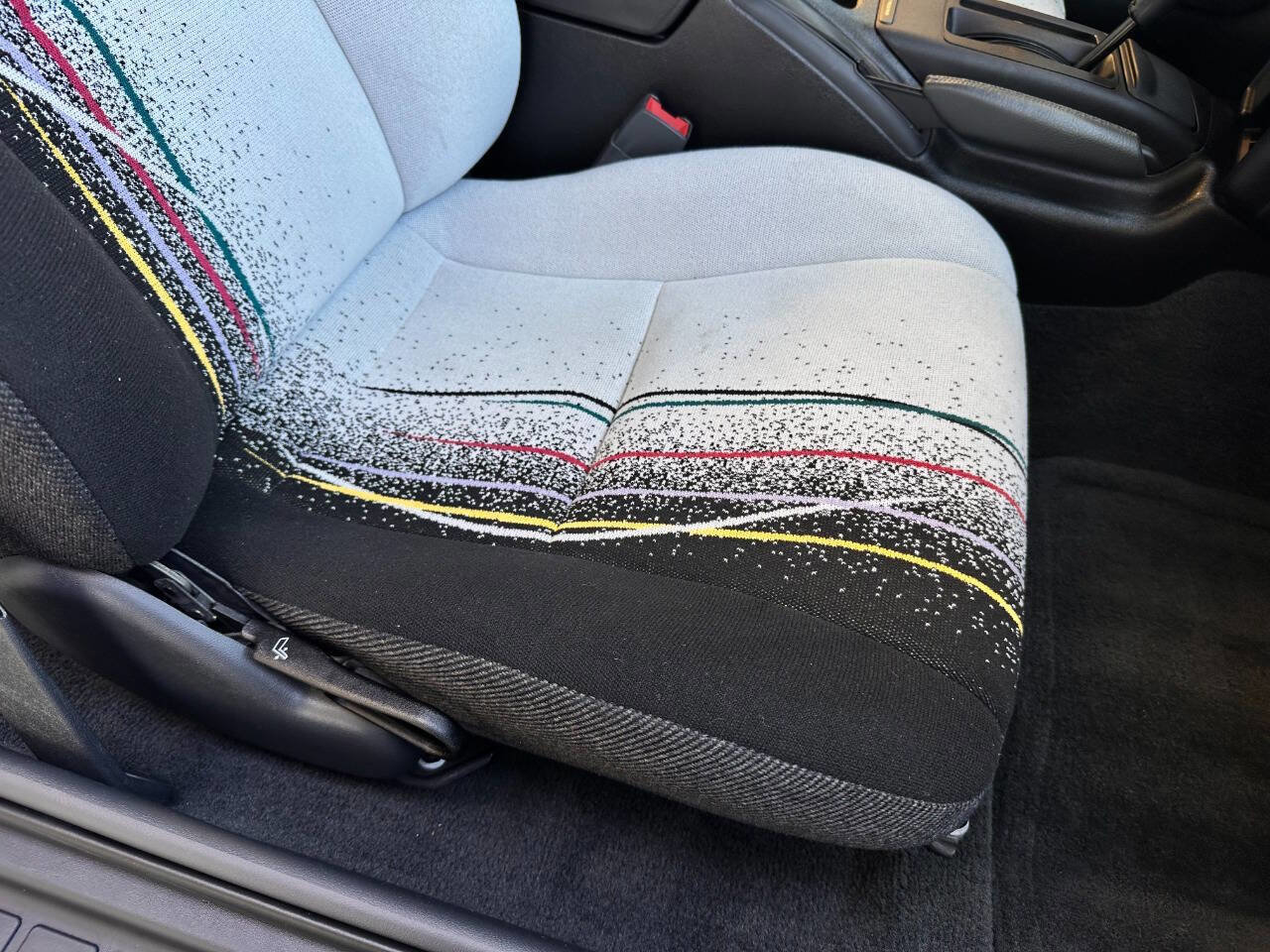 Used 1993 Chevrolet Camaro Z28 RWD image 60