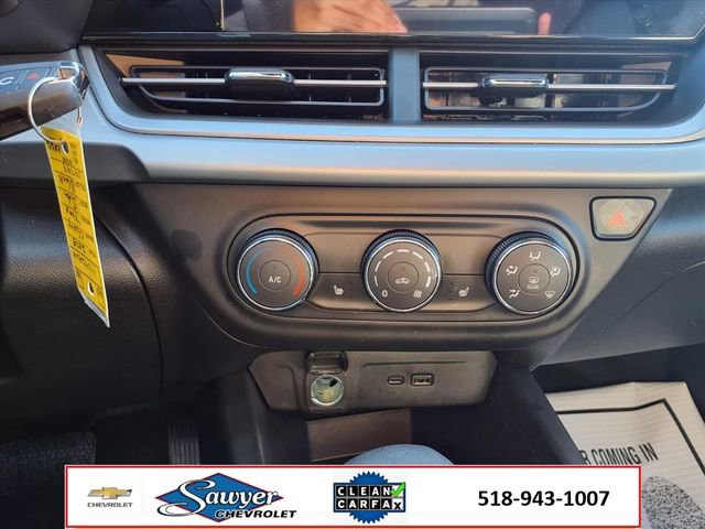 Used 2025 Chevrolet Trax RS image 21