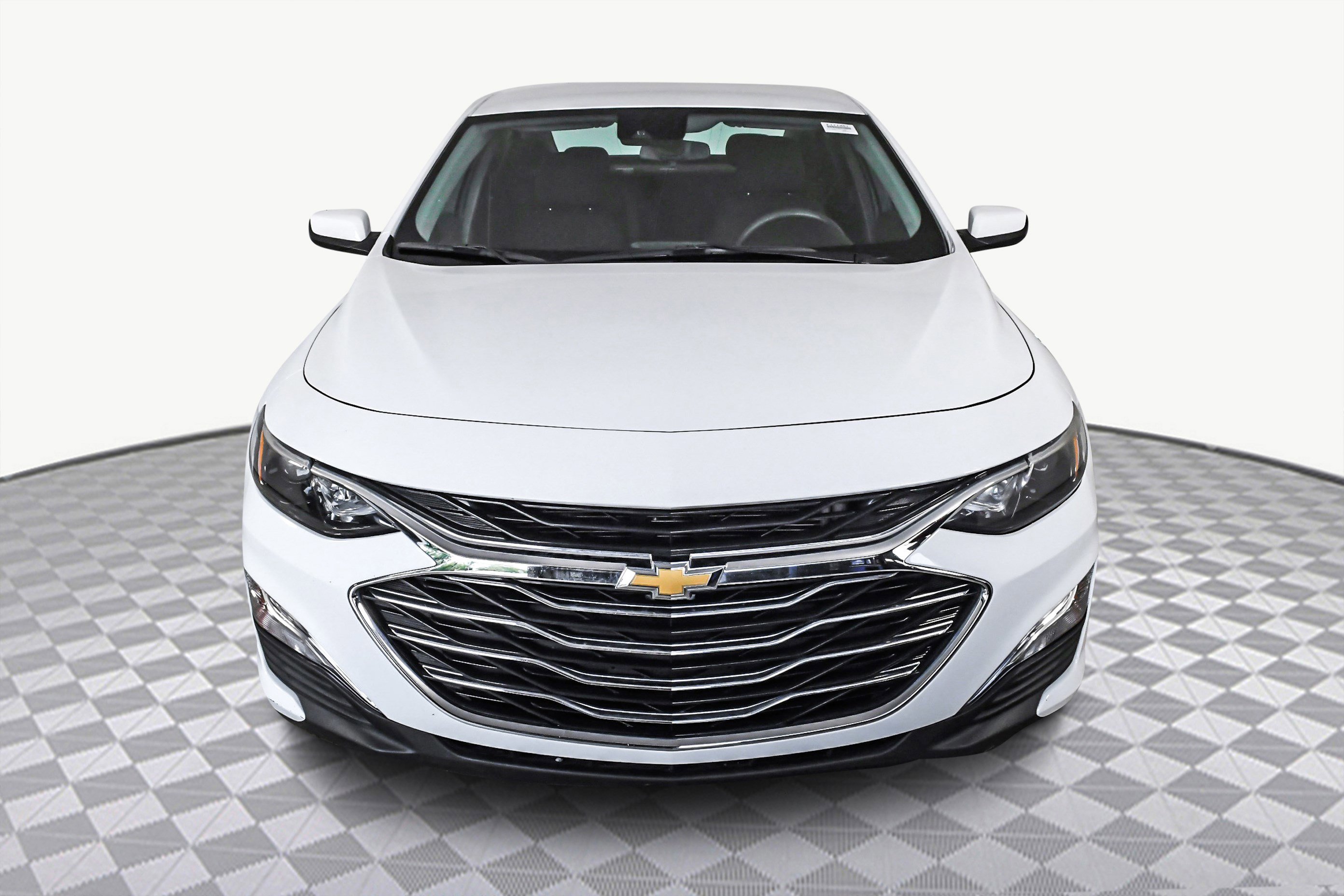Used 2024 Chevrolet Malibu LS w/ Driver Confidence Package image 2