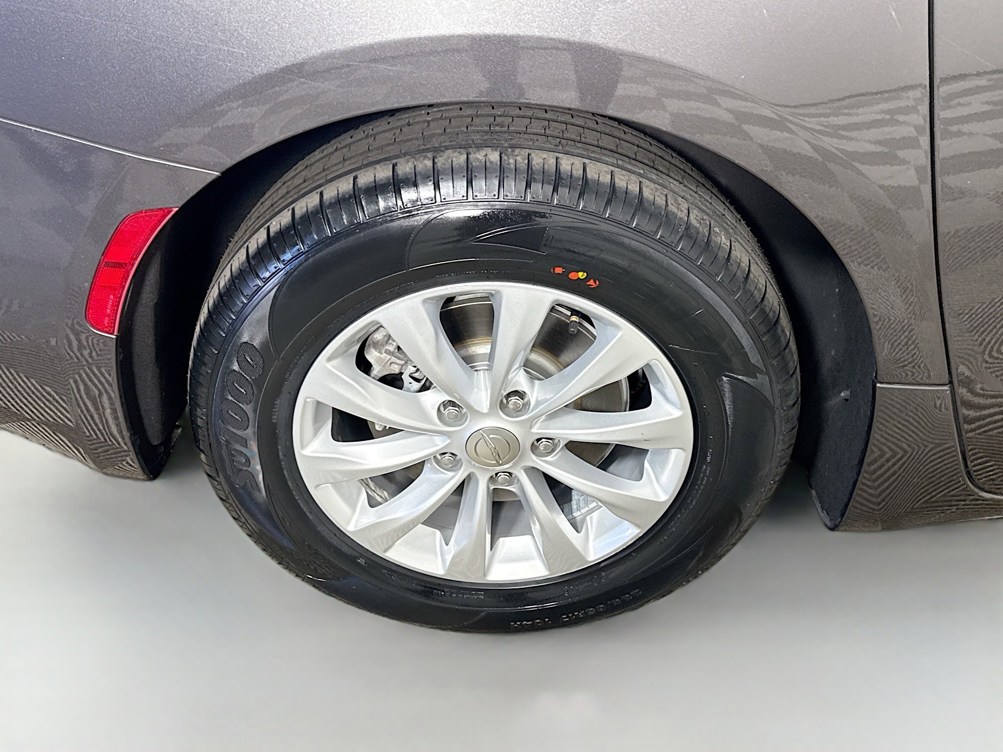 Used 2019 Chrysler Pacifica LX w/ Tire & Wheel Group image 31