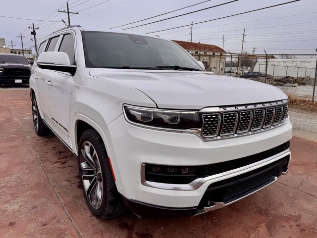 Used 2022 Jeep Grand Wagoneer Series III w/ Rear Seat Video Group 1 image 3