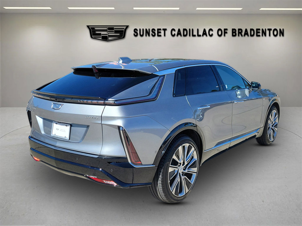 Used 2024 Cadillac Lyriq Luxury w/ LPO, Floor Liner Package image 37