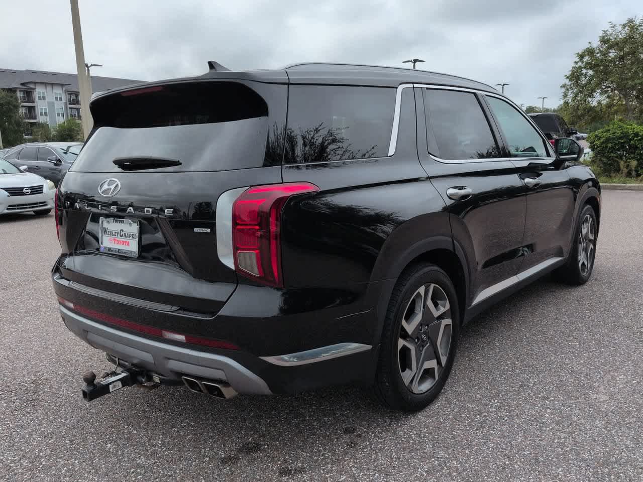 Used 2023 Hyundai Palisade Limited w/ Winter Package AWD/4WD image 6