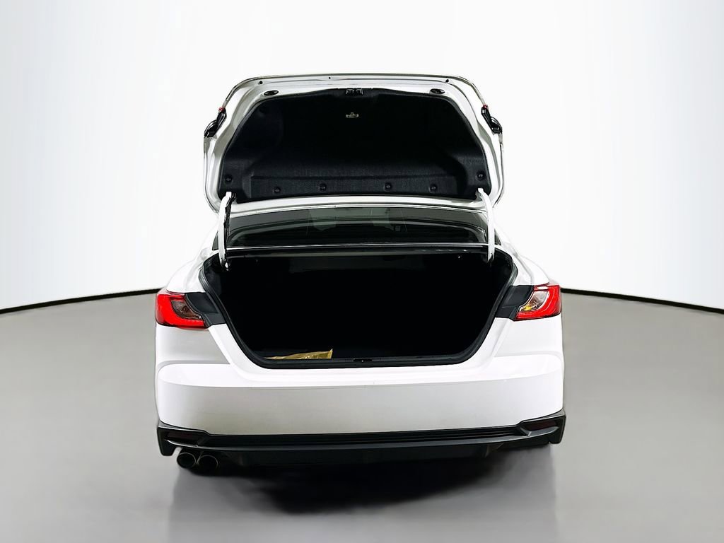 Used 2025 Toyota Camry SE w/ Convenience Package image 33