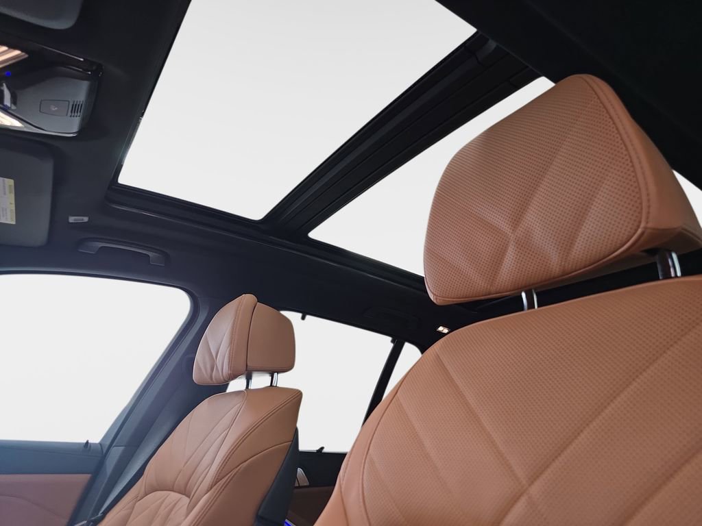 Used 2024 BMW X5 xDrive40i w/ Executive Package image 29