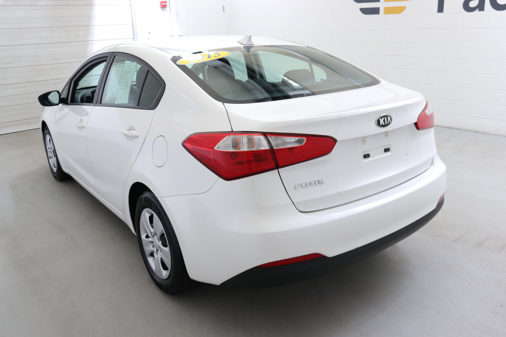 Used 2015 Kia Forte LX w/ Popular Package image 6