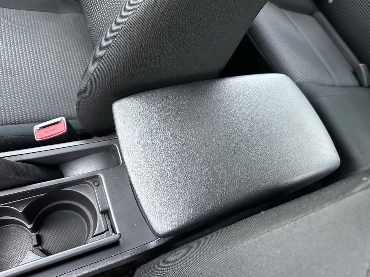 Used 2012 MAZDA MAZDA3 i Touring image 25