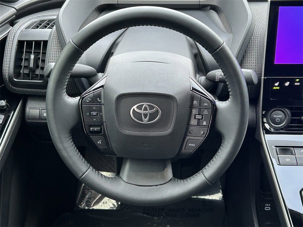 Used 2025 Toyota bZ4X FWD image 39