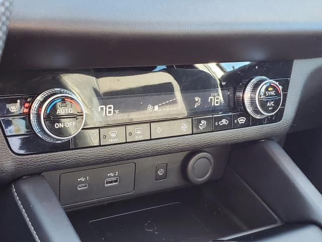 Used 2023 Mitsubishi Outlander SE image 35