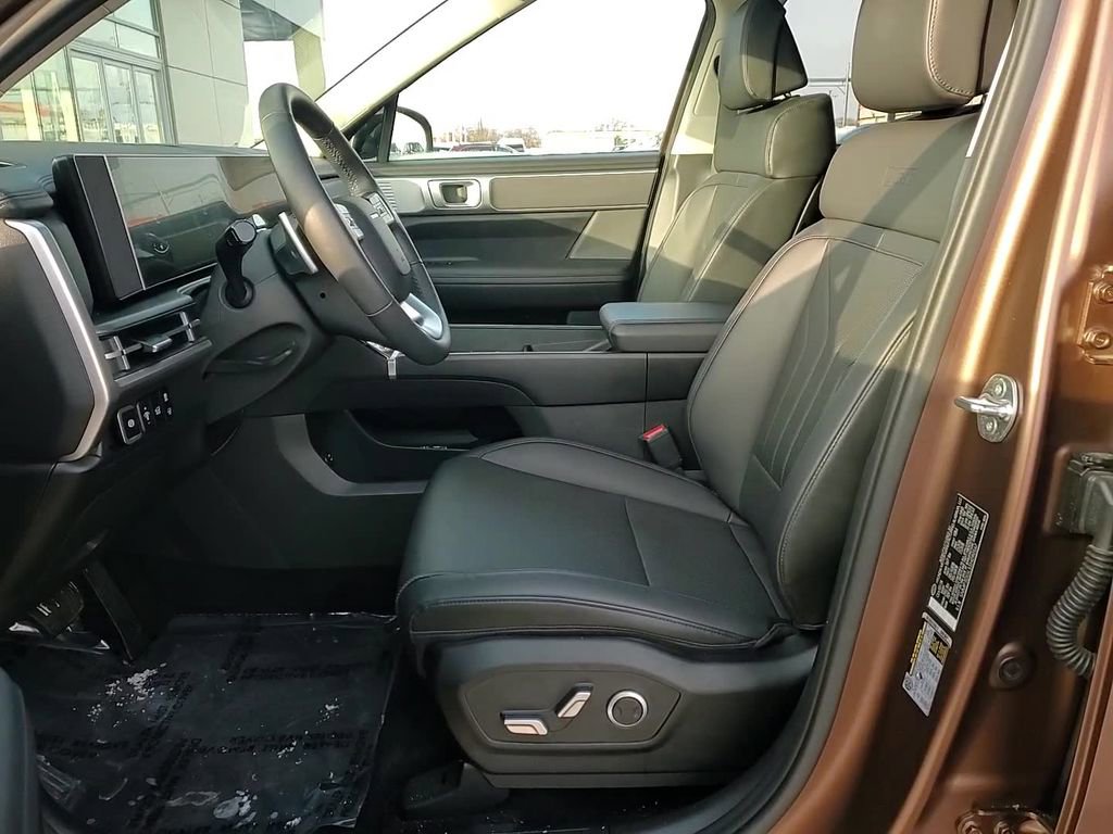 Used 2025 Hyundai Santa Fe XRT image 13