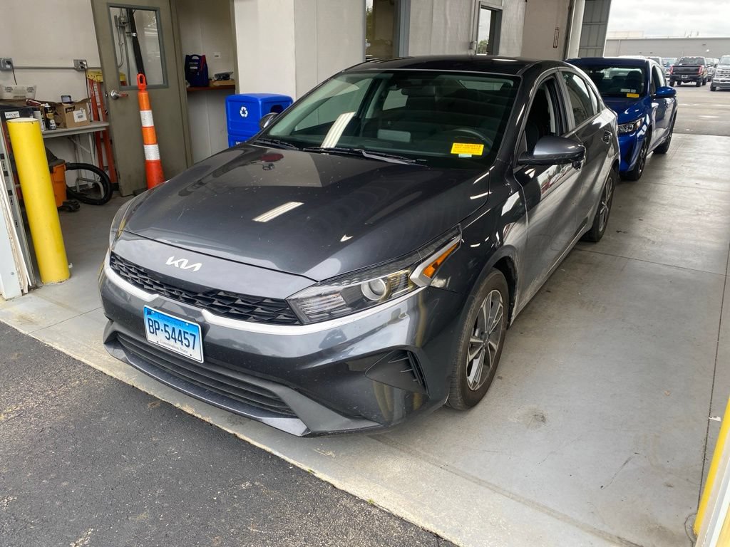 Used 2024 Kia Forte LXS FWD image 2
