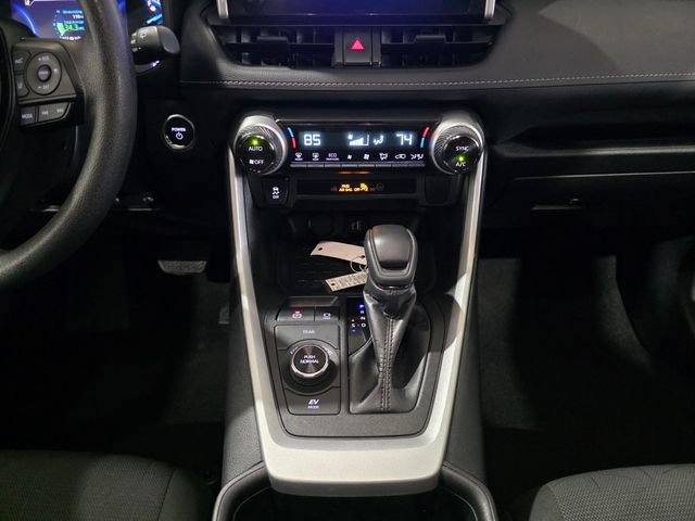 Used 2025 Toyota RAV4 XLE AWD/4WD image 20