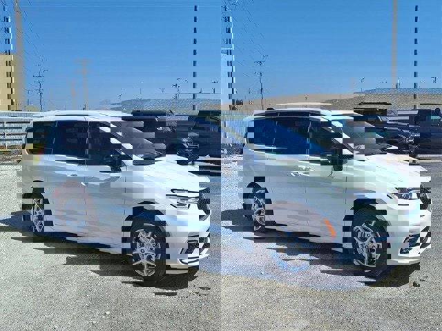 New 2026 Chrysler Pacifica Select image 23