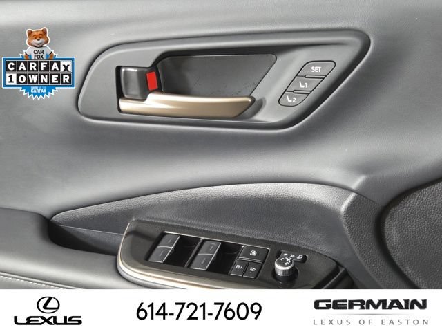 Used 2025 Toyota Crown Platinum AWD/4WD image 29