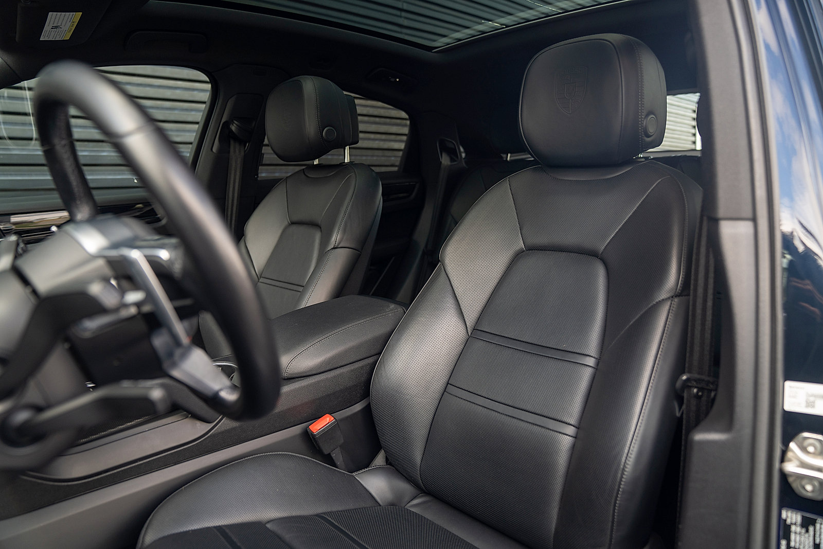 Certified 2022 Porsche Cayenne Coupe image 5