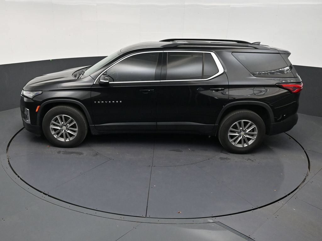 Used 2023 Chevrolet Traverse LT FWD image 12