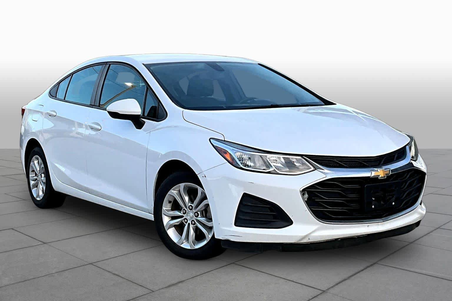 Used 2019 Chevrolet Cruze LS w/ LS Convenience Package image 3
