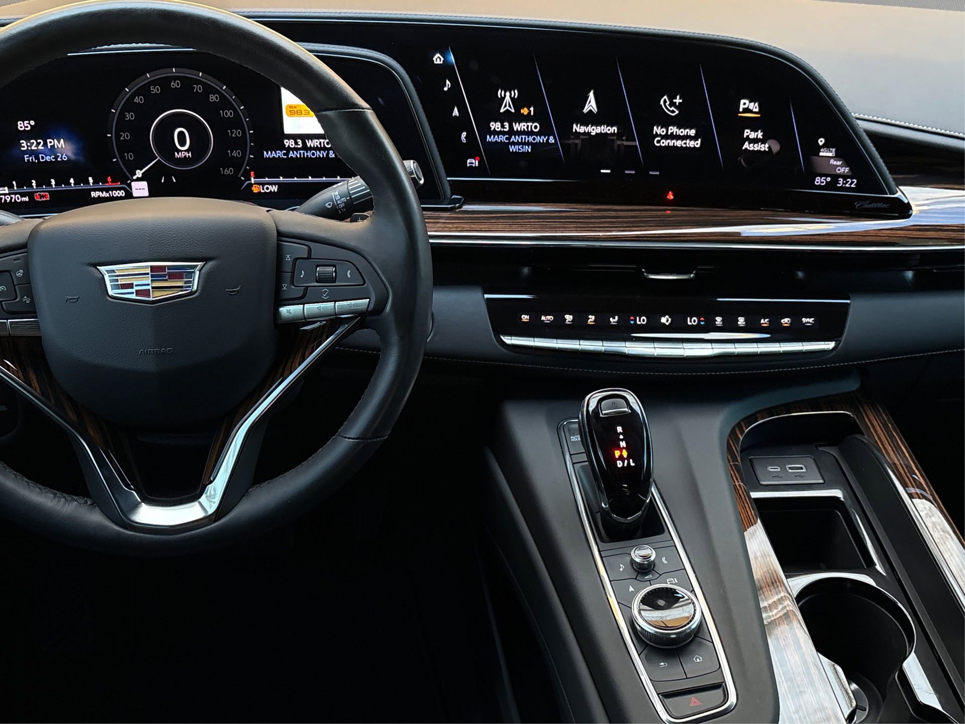 Certified 2024 Cadillac Escalade Luxury image 18