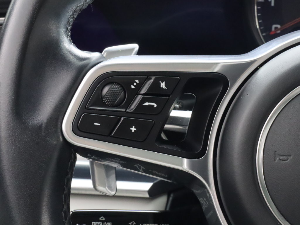 Used 2018 Porsche Panamera 4S AWD/4WD image 15