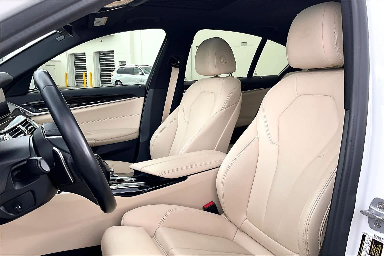 Used 2019 BMW 530i w/ Convenience Package RWD image 7