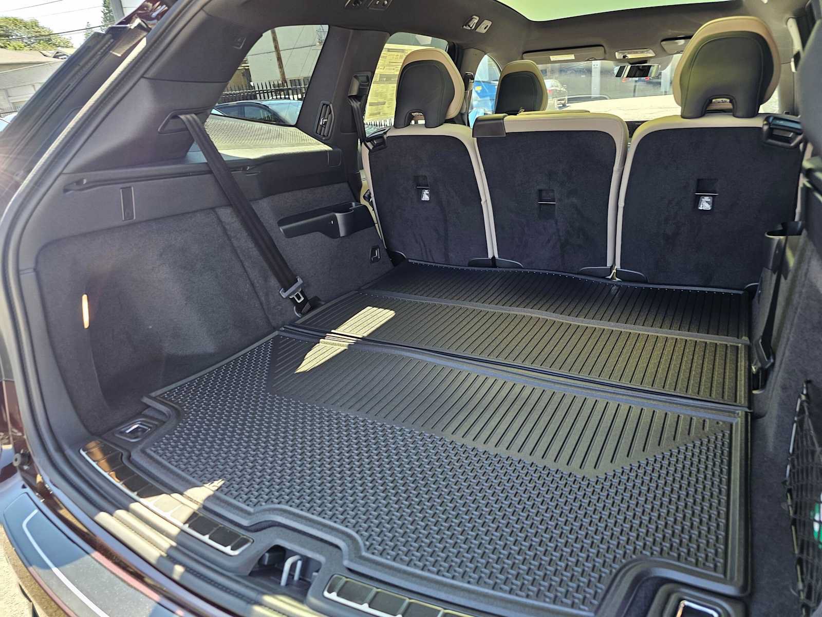 New 2026 Volvo EX90 Plus AWD/4WD image 16
