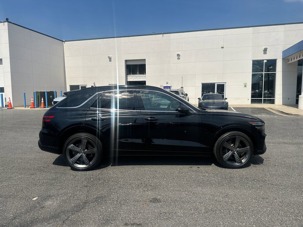 Used 2023 Genesis GV70 3.5T Sport w/ Sport Prestige Package image 8