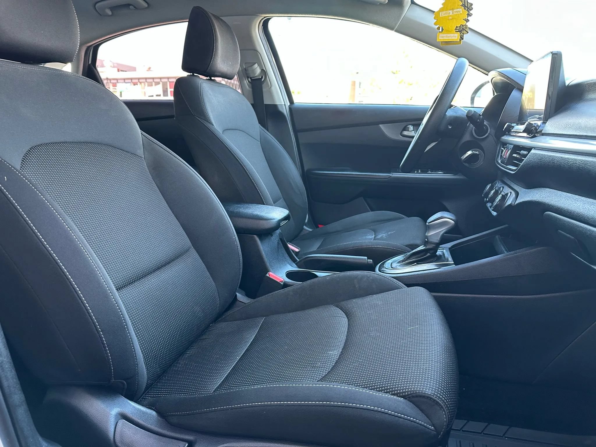 Used 2021 Kia Forte LXS FWD image 12