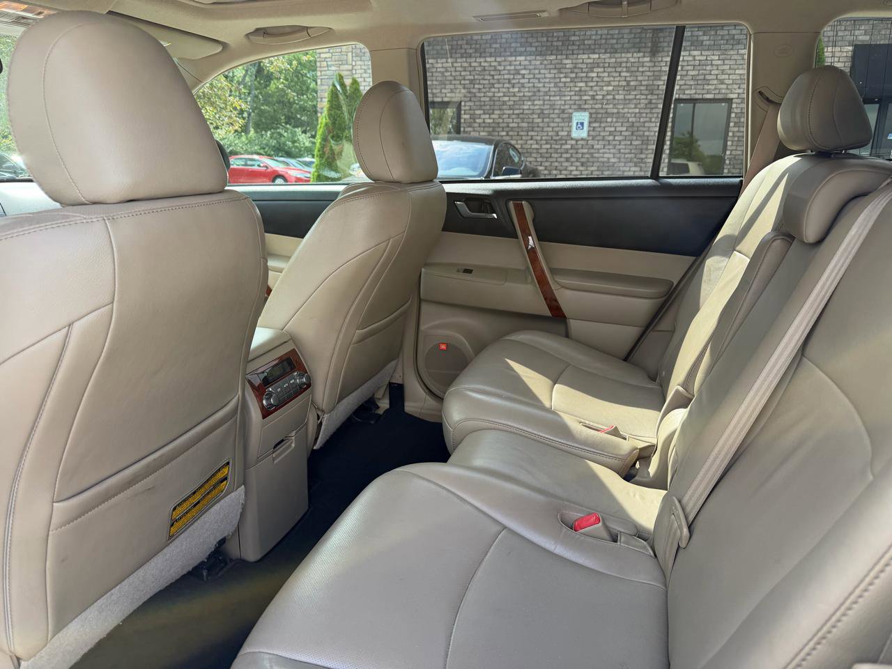 Used 2011 Toyota Highlander Limited FWD image 13