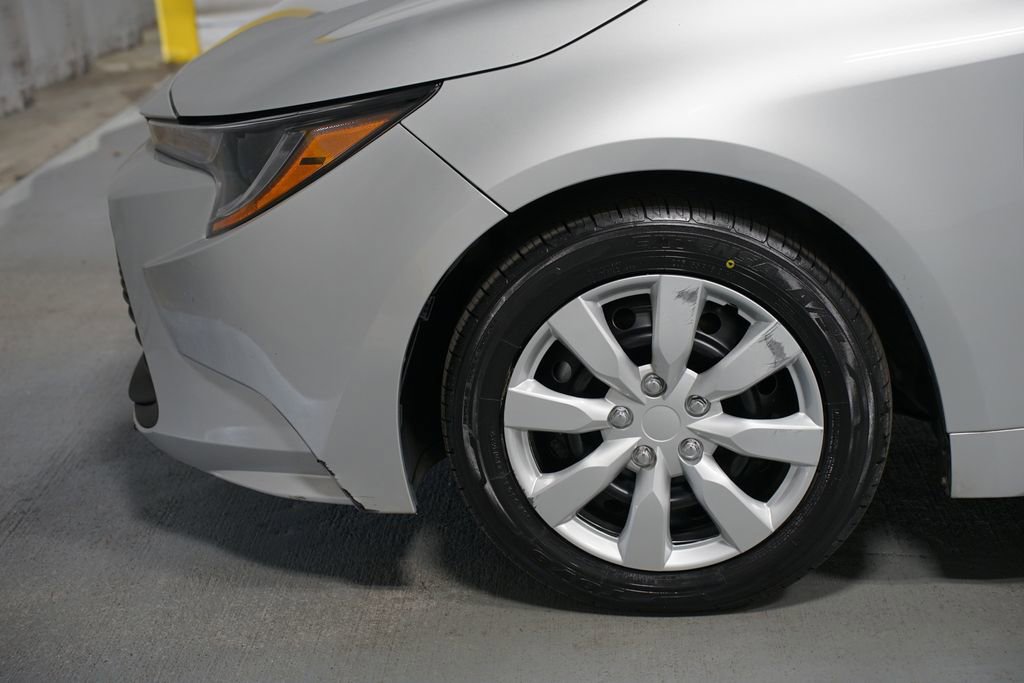 Certified 2023 Toyota Corolla LE image 5