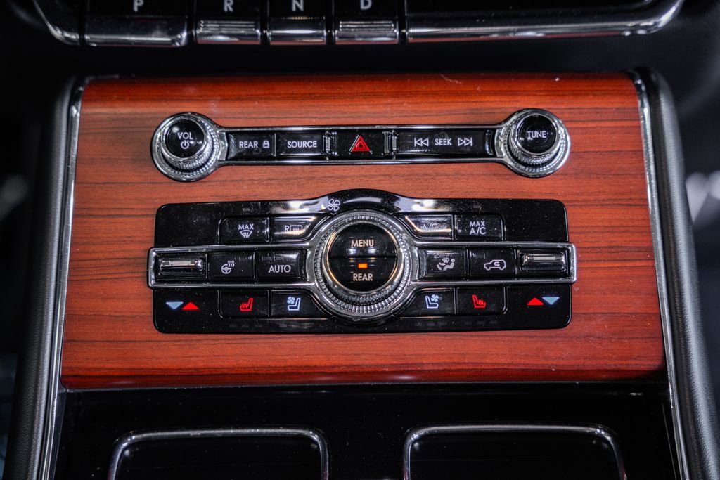 Used 2021 Lincoln Aviator Reserve w/ Elements Package Plus image 32