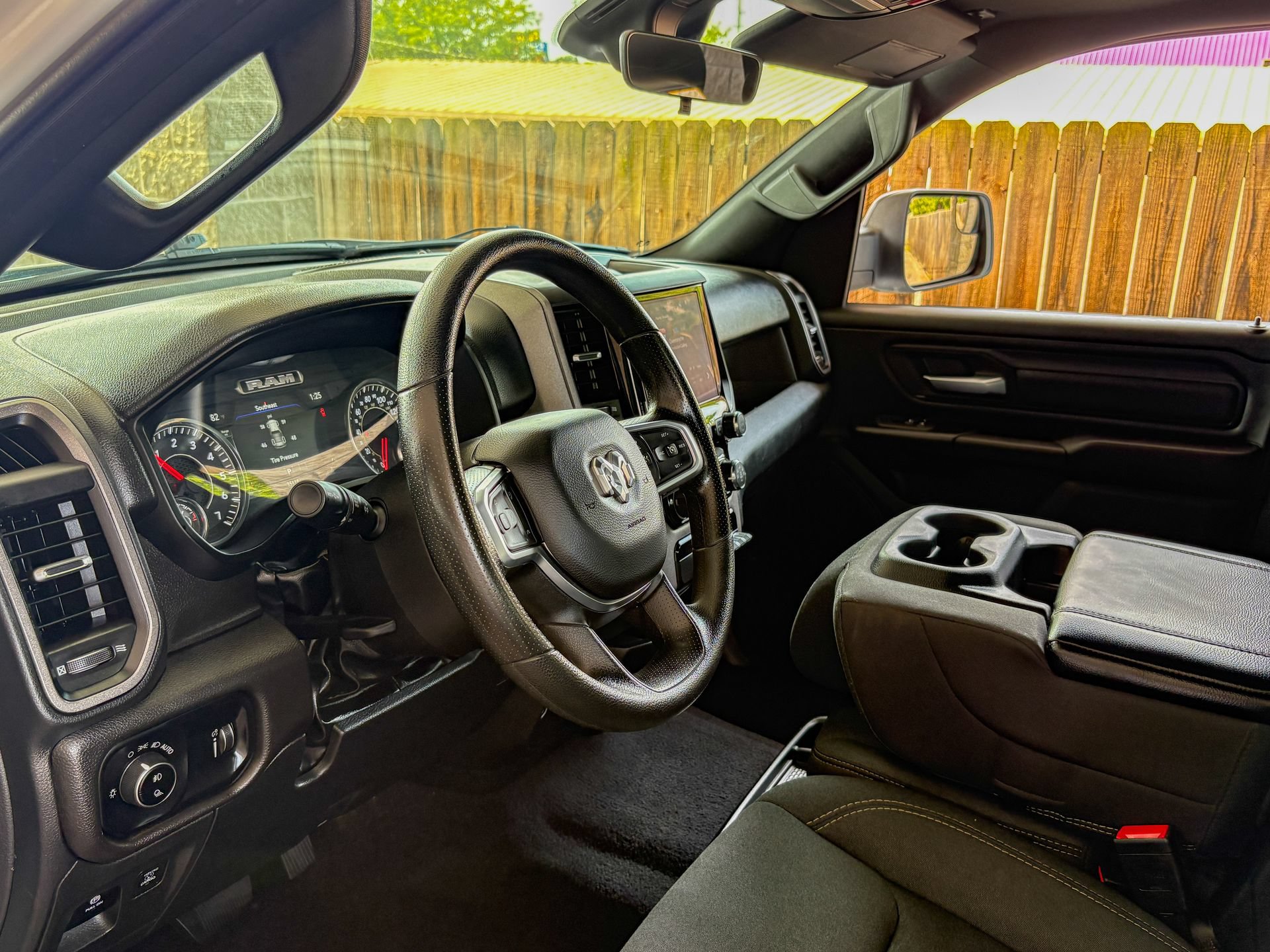Used 2025 RAM 1500 Warlock AWD/4WD image 17