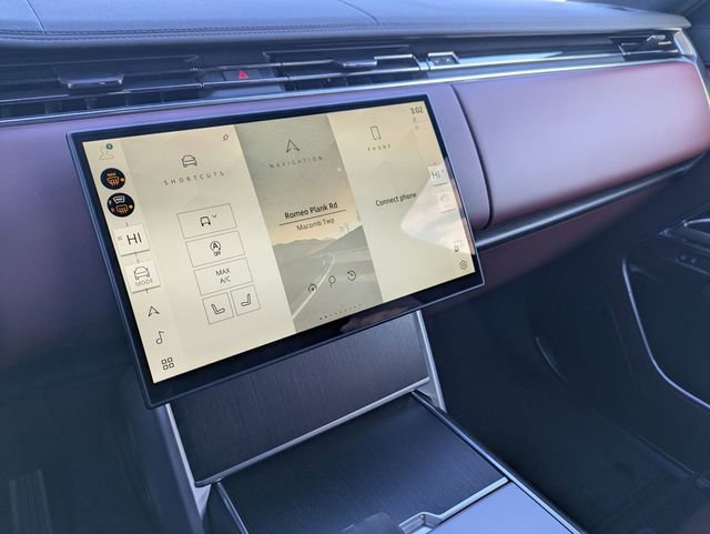 New 2026 Land Rover Range Rover SE image 11