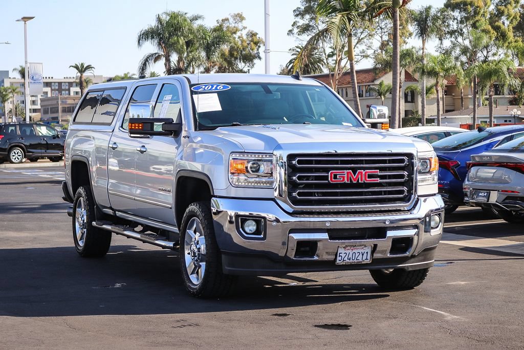 Used 2016 GMC Sierra 2500 SLT w/ Duramax Plus Package AWD/4WD image 3