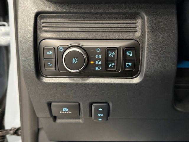 New 2026 Ford F250 Platinum w/ FX4 Off-Road Package AWD/4WD image 15